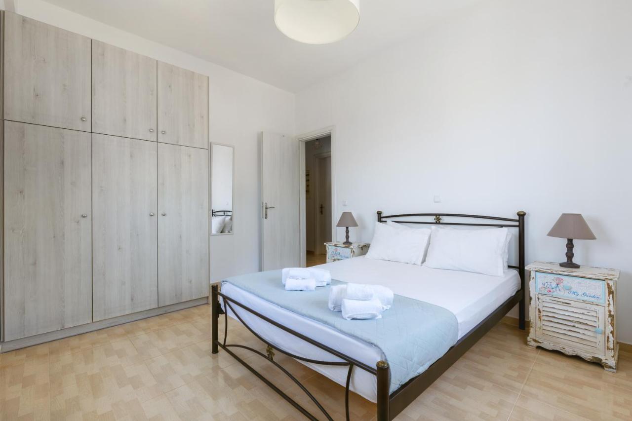 Villa Cycladic With Sea View!